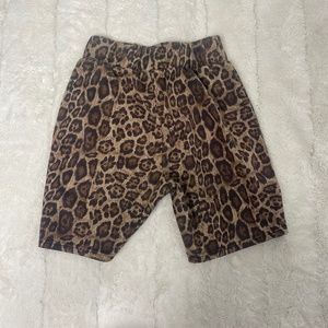 🦋 By Egreis leopard Biker Shorts